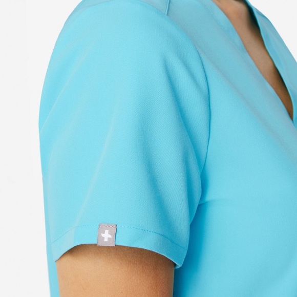 *LAST ONE!* XL Catarina One Pocket Top, Neon Blue - Picture 2 of 8